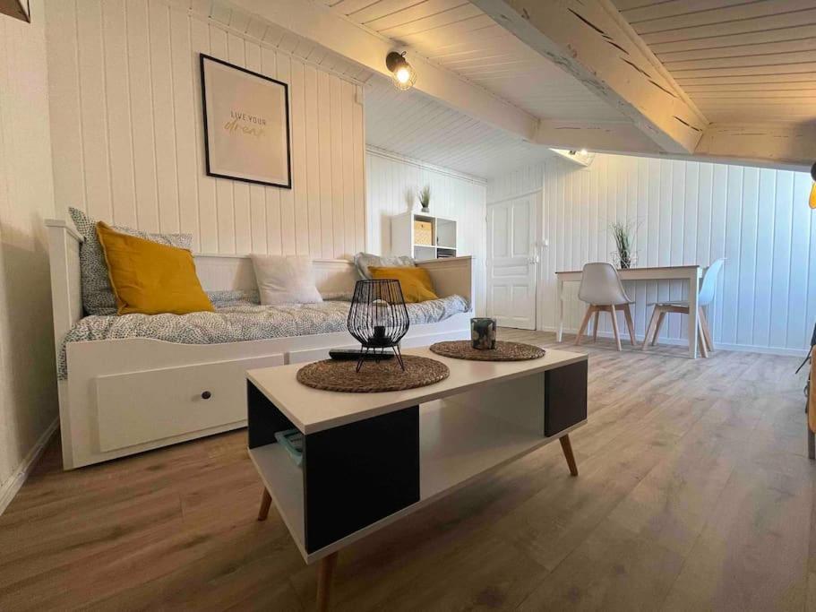 Studio Cosy, En Centre, Proche Gare, Vue Degagee Valence  Kültér fotó